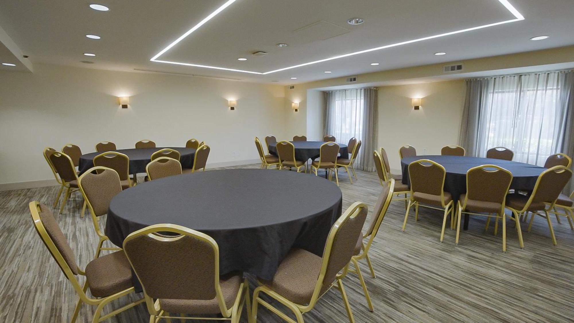Holiday Inn Irving Las Colinas By Ihg Extérieur photo