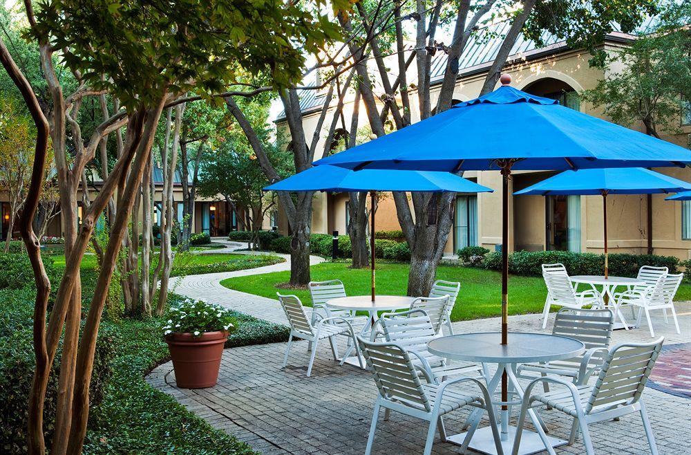 Holiday Inn Irving Las Colinas By Ihg Restaurant photo